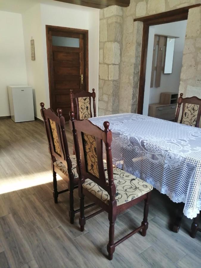 Cinege Vendeghaz Hotel Tolcsva ภายนอก รูปภาพ