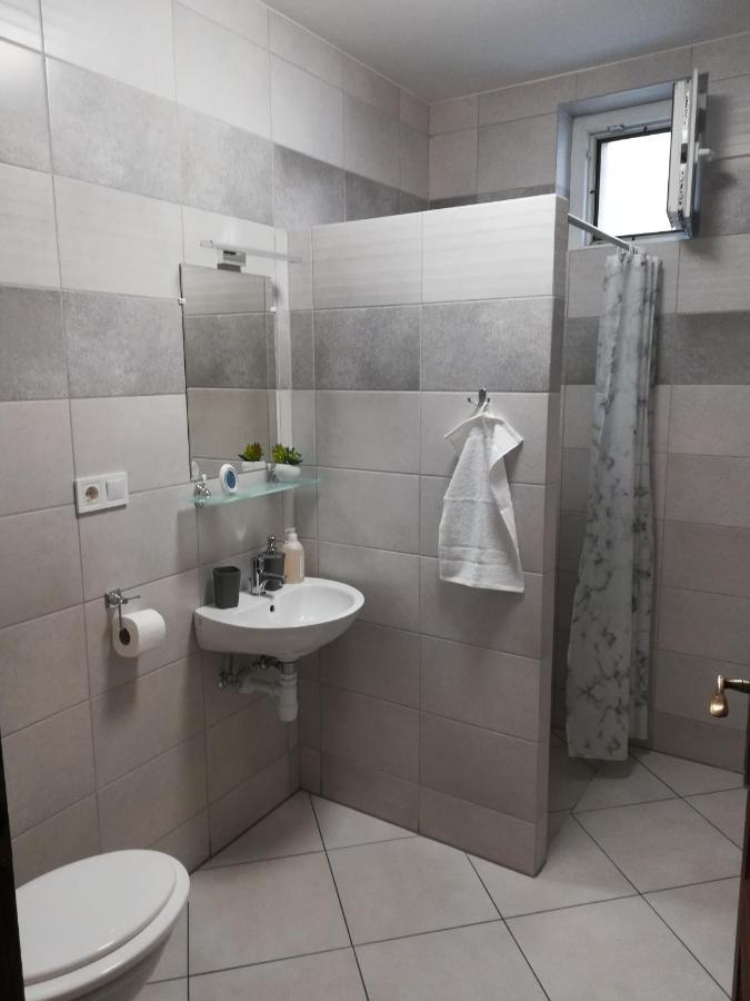 Cinege Vendeghaz Hotel Tolcsva ภายนอก รูปภาพ