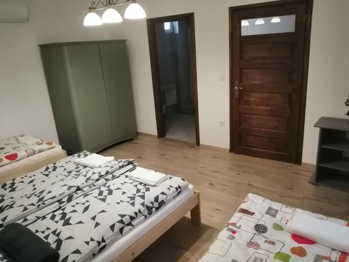 Cinege Vendeghaz Hotel Tolcsva ภายนอก รูปภาพ