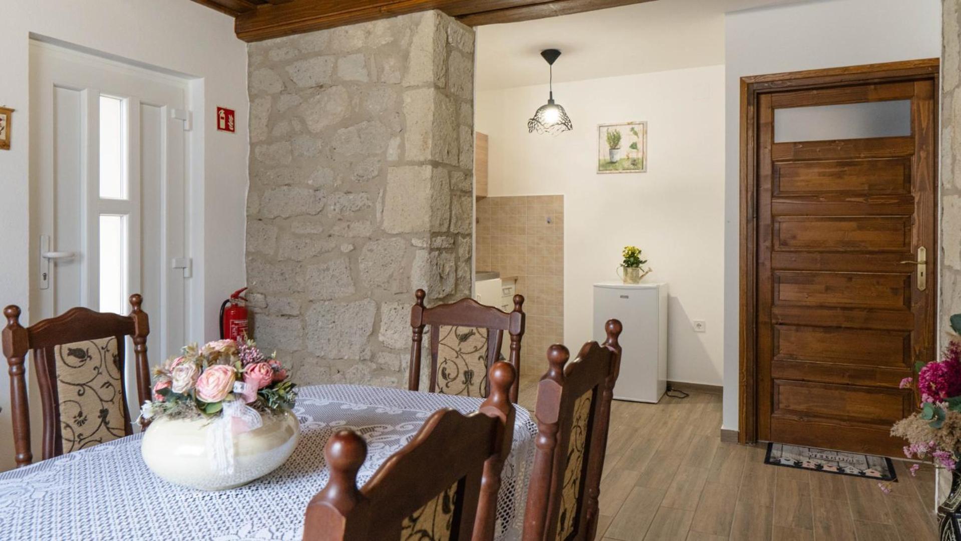 Cinege Vendeghaz Hotel Tolcsva ภายนอก รูปภาพ